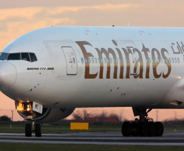 Emirates orders 30 Boeing airplanes 2