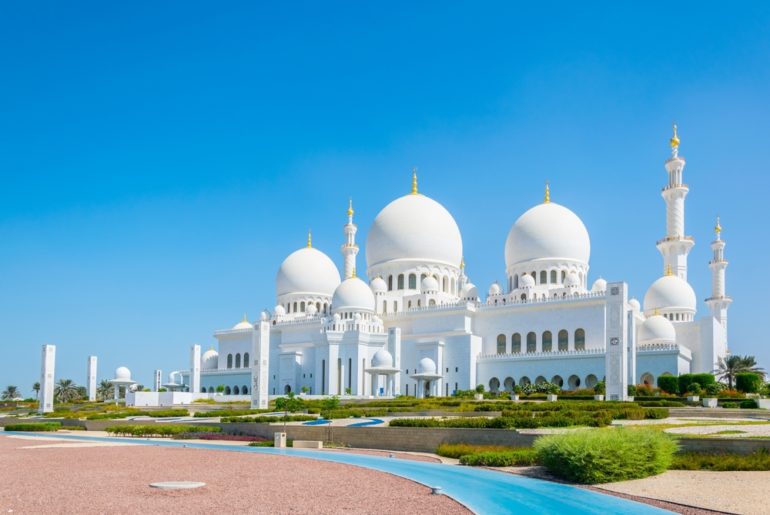 New city mosques tour in Abu Dhabi 8
